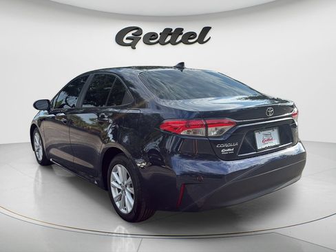 Used 2024 Toyota Corolla LE w/ LE Convenience Package FWD image 7