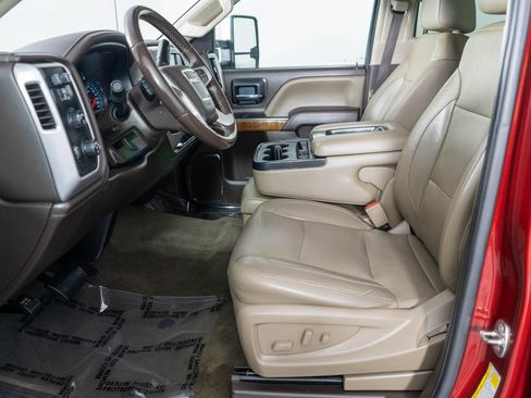 Used 2018 GMC Sierra 1500 SLT w/ Max Trailering Package AWD/4WD image 10