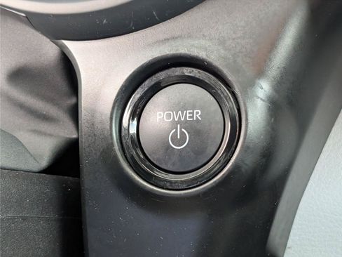Used 2025 Toyota Sienna XLE AWD/4WD image 28