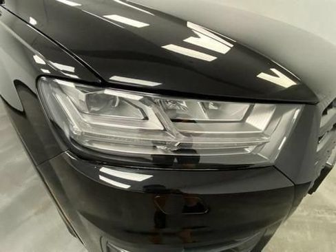 Used 2018 Audi Q7 3.0T Prestige w/ Prestige Package AWD/4WD image 11