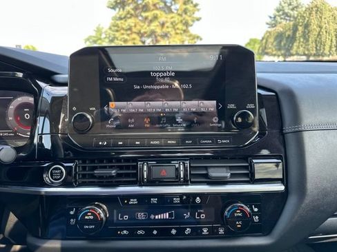 Certified 2022 Nissan Pathfinder Platinum w/ Cargo Package AWD/4WD image 37