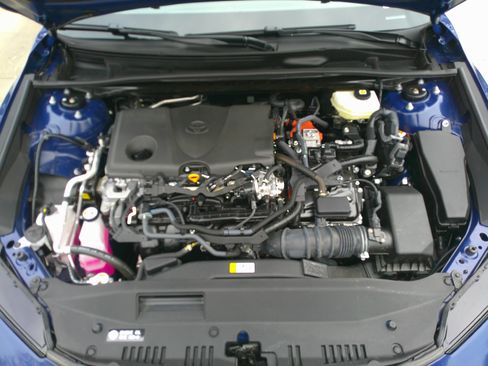 Used 2025 Toyota Camry LE image 38