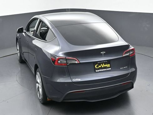 Used 2022 Tesla Model Y Long Range AWD/4WD image 40