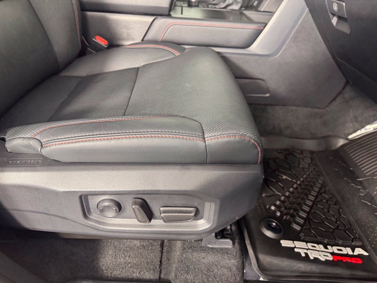 Used 2025 Toyota Sequoia TRD Pro AWD/4WD image 39