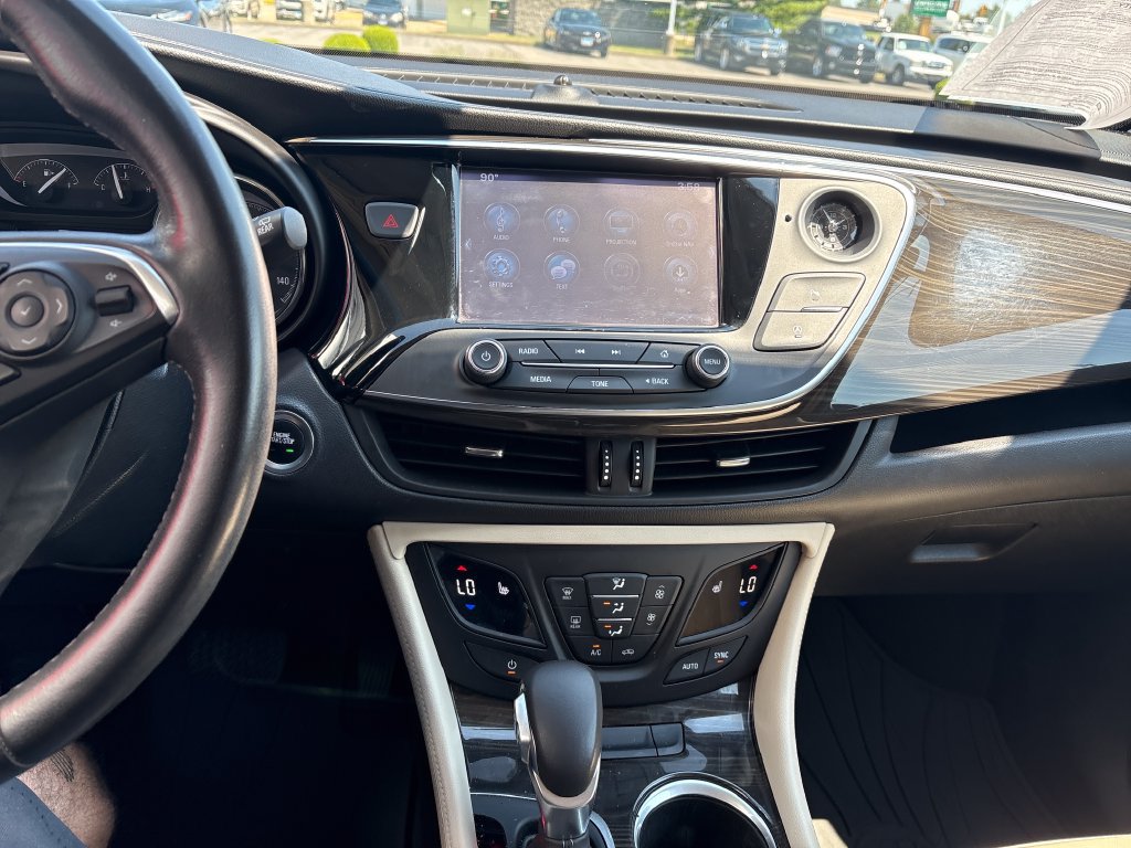 Used 2020 Buick Envision Preferred AWD/4WD image 17