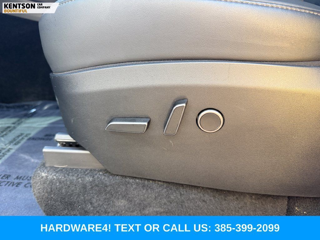 Used 2023 Tesla Model Y Long Range AWD/4WD image 29