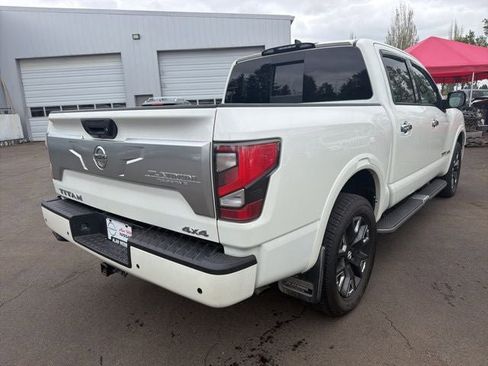 Used 2022 Nissan Titan Platinum Reserve w/ Moonroof Package AWD/4WD image 3