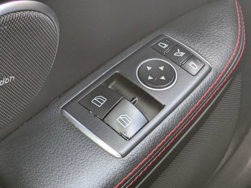 Used 2020 Mercedes-Benz SLC 300 image 22