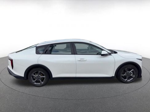 Used 2025 Kia K4 FWD image 16