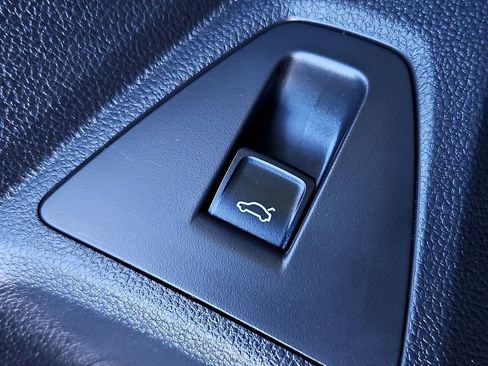 Certified 2025 Volkswagen Jetta GLI Autobahn image 25