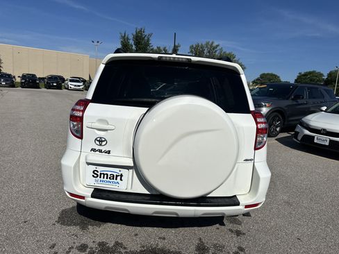 Used 2012 Toyota RAV4 4WD V6 w/ Tow Prep Pkg image 9