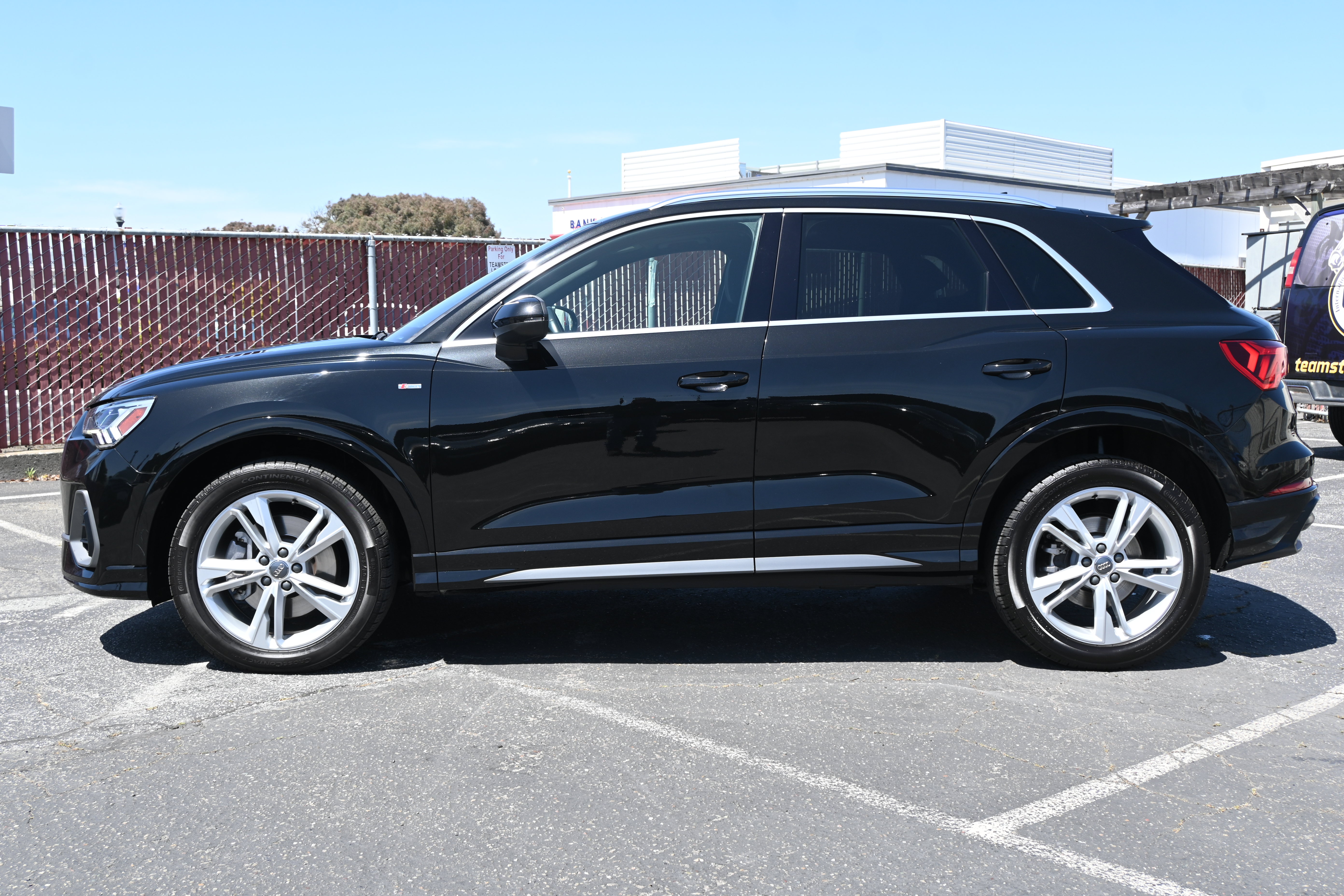 Used 2020 Audi Q3 2.0T Premium Plus w/ Premium Plus Package AWD/4WD image 2