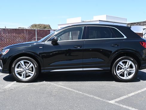 Used 2020 Audi Q3 2.0T Premium Plus w/ Premium Plus Package AWD/4WD image 2