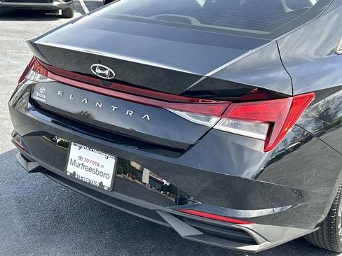 Used 2023 Hyundai Elantra SEL image 11