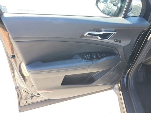 Certified 2023 Kia Sportage SX image 20