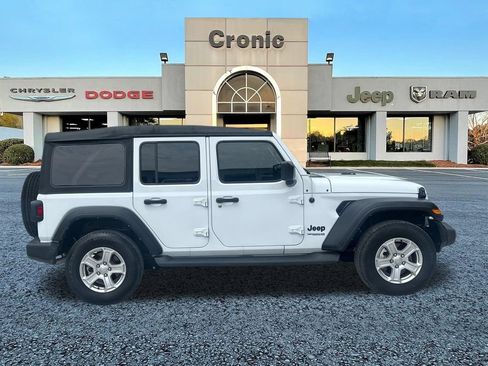 Used 2022 Jeep Wrangler Unlimited Sport AWD/4WD image 2