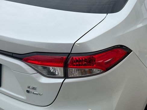 Used 2025 Toyota Corolla LE w/ Convenience Package image 26
