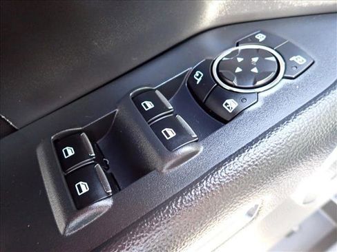 Used 2023 Ford Expedition XLT image 17