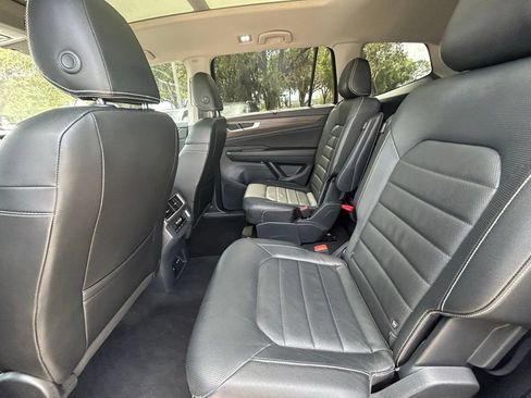 Certified 2024 Volkswagen Atlas SEL AWD/4WD image 47