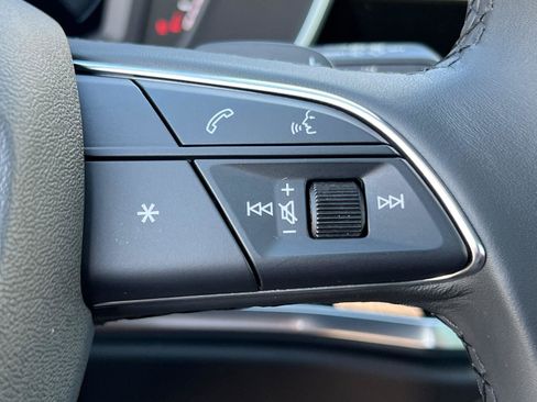 Used 2025 Audi Q3 2.0T Premium image 26