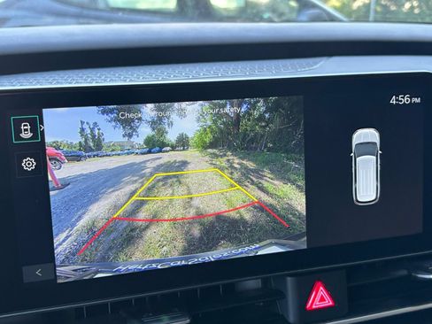 Used 2026 Kia Carnival FWD image 25
