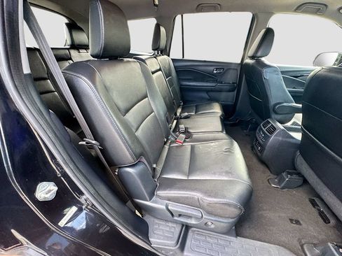 Used 2016 Honda Pilot Touring image 36