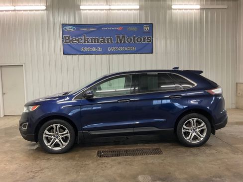 Used 2016 Ford Edge Titanium w/ Technology Package FWD image 2