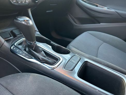 Used 2018 Chevrolet Cruze LT image 24