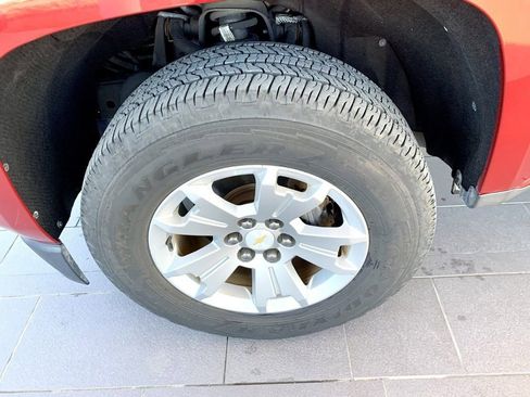 Used 2017 Chevrolet Colorado LT w/ LT Convenience Package image 9