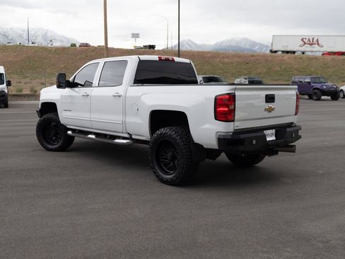 Used 2019 Chevrolet Silverado 2500 LT AWD/4WD image 7