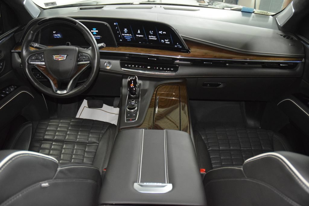 Used 2024 Cadillac Escalade Sport Platinum w/ Heavy-Duty Trailer Package AWD/4WD image 33