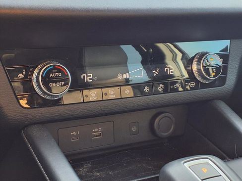 Used 2022 Mitsubishi Outlander SE image 11