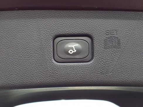 Certified 2023 Ford Edge SEL w/ Convenience Package image 8