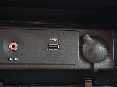 Used 2014 Ford F150 XLT w/ Equipment Group 301A Mid image 12