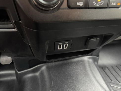 Used 2019 Ford F150 XLT AWD/4WD image 35