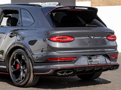 Certified 2025 Bentley Bentayga AWD/4WD image 14