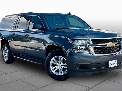 Used 2019 Chevrolet Suburban LT image 3