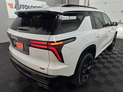 Used 2025 Chevrolet Traverse RS w/ LPO, Floor Liner Package AWD/4WD image 9