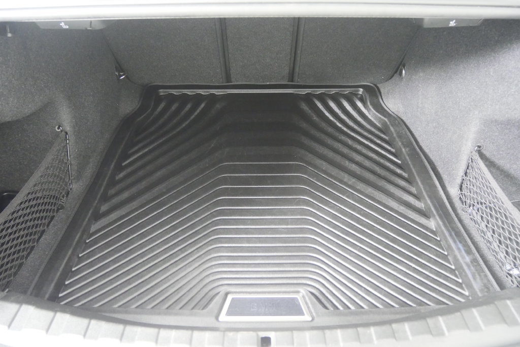 Used 2022 BMW M340i RWD image 16