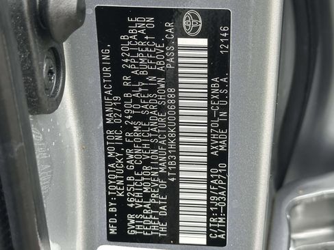 Used 2019 Toyota Camry LE image 28