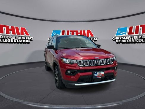 Used 2025 Jeep Compass Limited AWD/4WD image 2