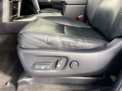 Used 2013 Toyota 4Runner Limited image 11