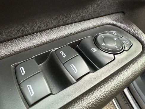 Used 2021 GMC Terrain SLE w/ Driver Convenience Package image 12