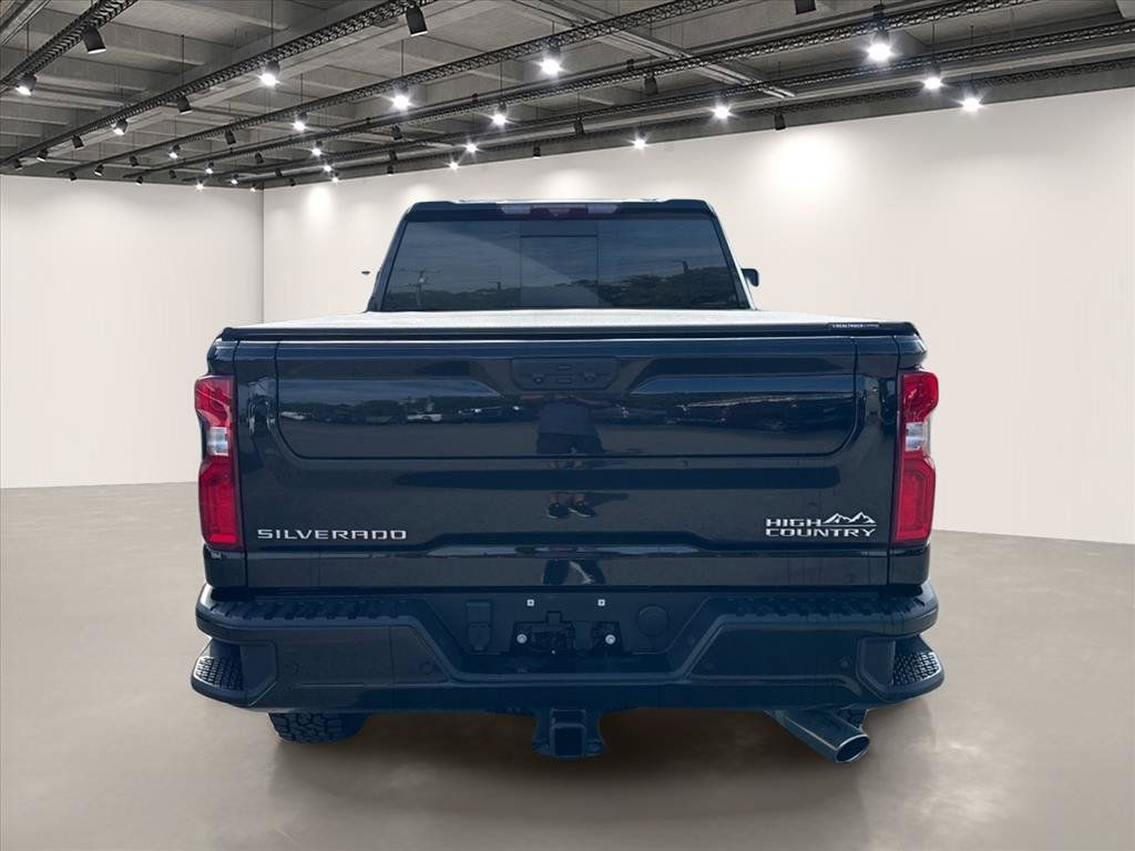 Used 2024 Chevrolet Silverado 2500 High Country w/ High Country Premium Package AWD/4WD image 6