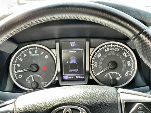 Used 2018 Toyota Tacoma SR5 image 18