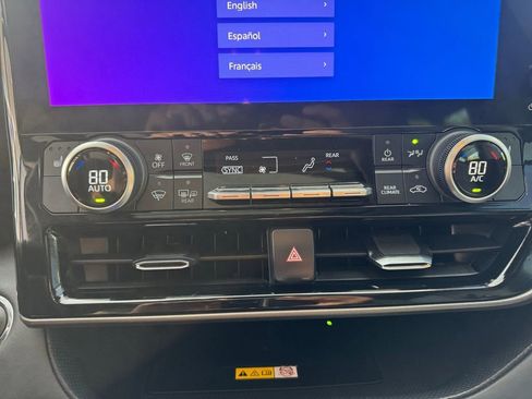 Used 2023 Toyota Highlander Bronze Edition image 21