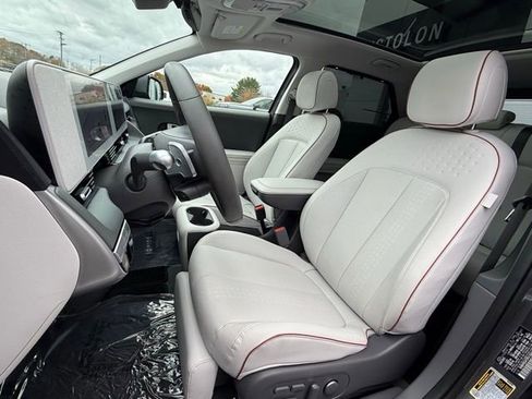 Used 2023 Hyundai Ioniq 5 Limited image 16