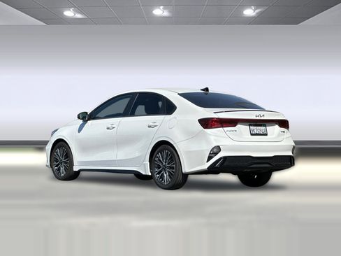 Used 2024 Kia Forte GT-Line image 3