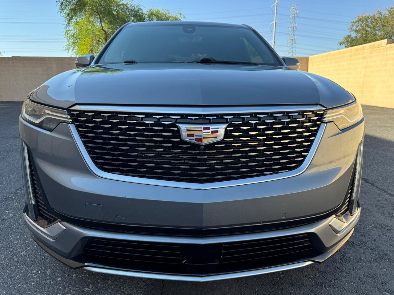 Used 2020 Cadillac XT6 Premium Luxury FWD image 2