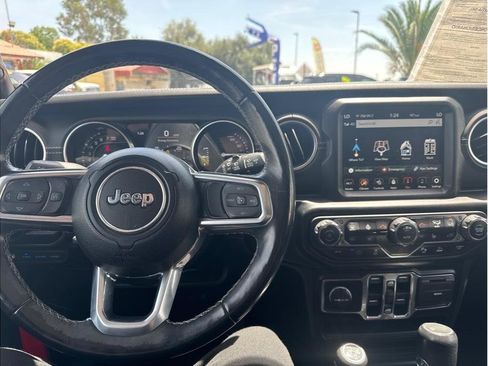 Used 2022 Jeep Wrangler Unlimited Sahara w/ Cold Weather Group AWD/4WD image 12